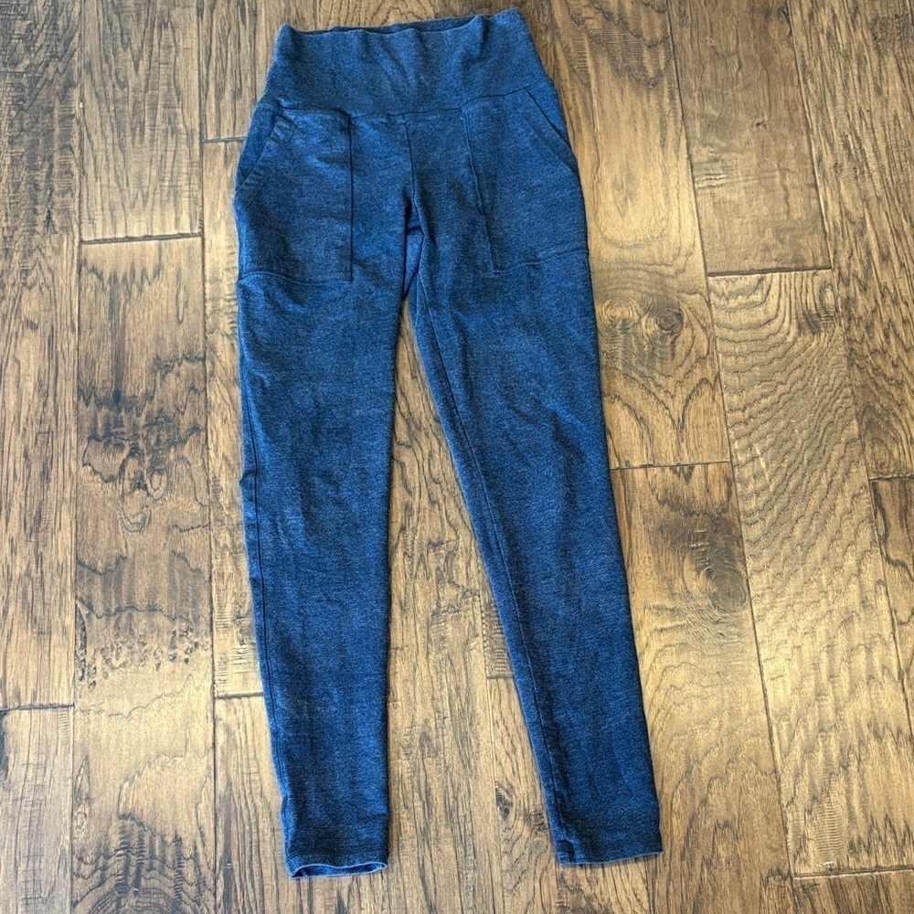 Aerie Gray Chill Play Move Leggings